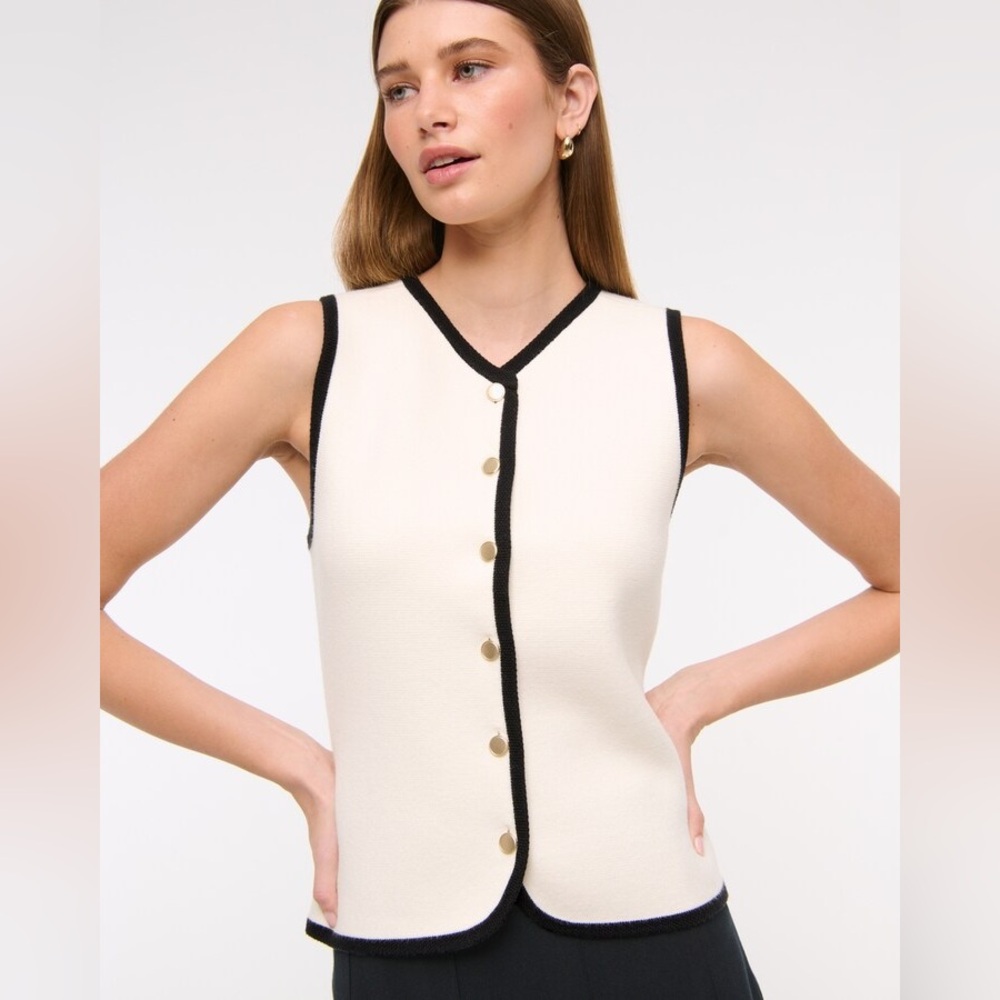 Abercrombie and Fitch‎ Mara High-V LuxeLoft Sweater Vest